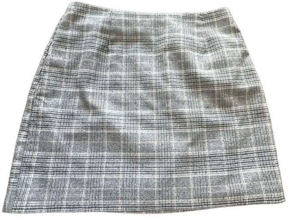 H&M Gray Plaid Mini Skirt with Black Lining Size US 4